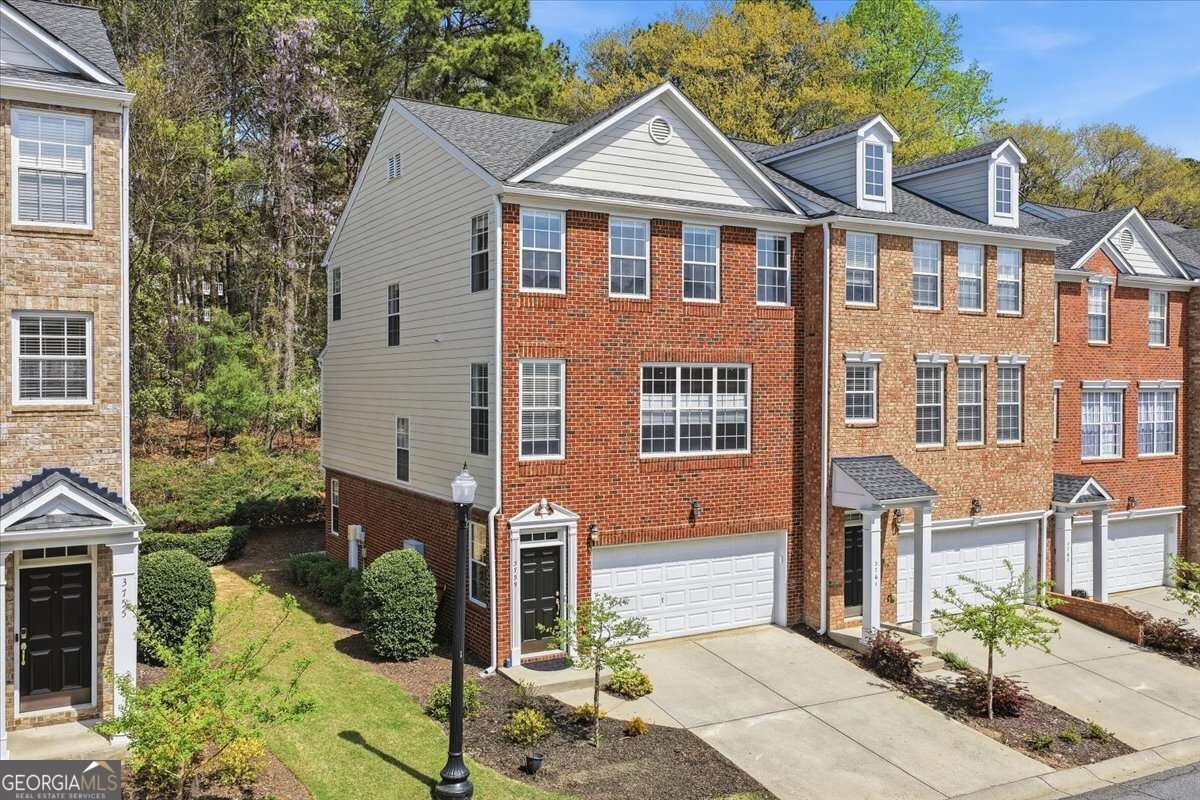 3759 Chattahoochee Summit Drive Atlanta - main photo