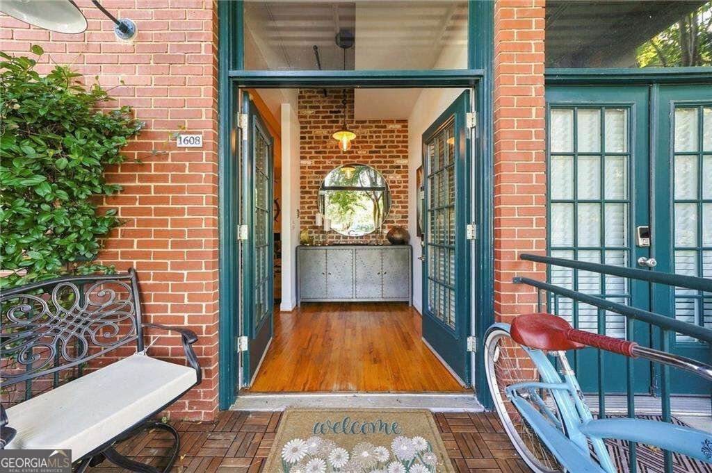 1608 Liberty Lane Roswell - main photo