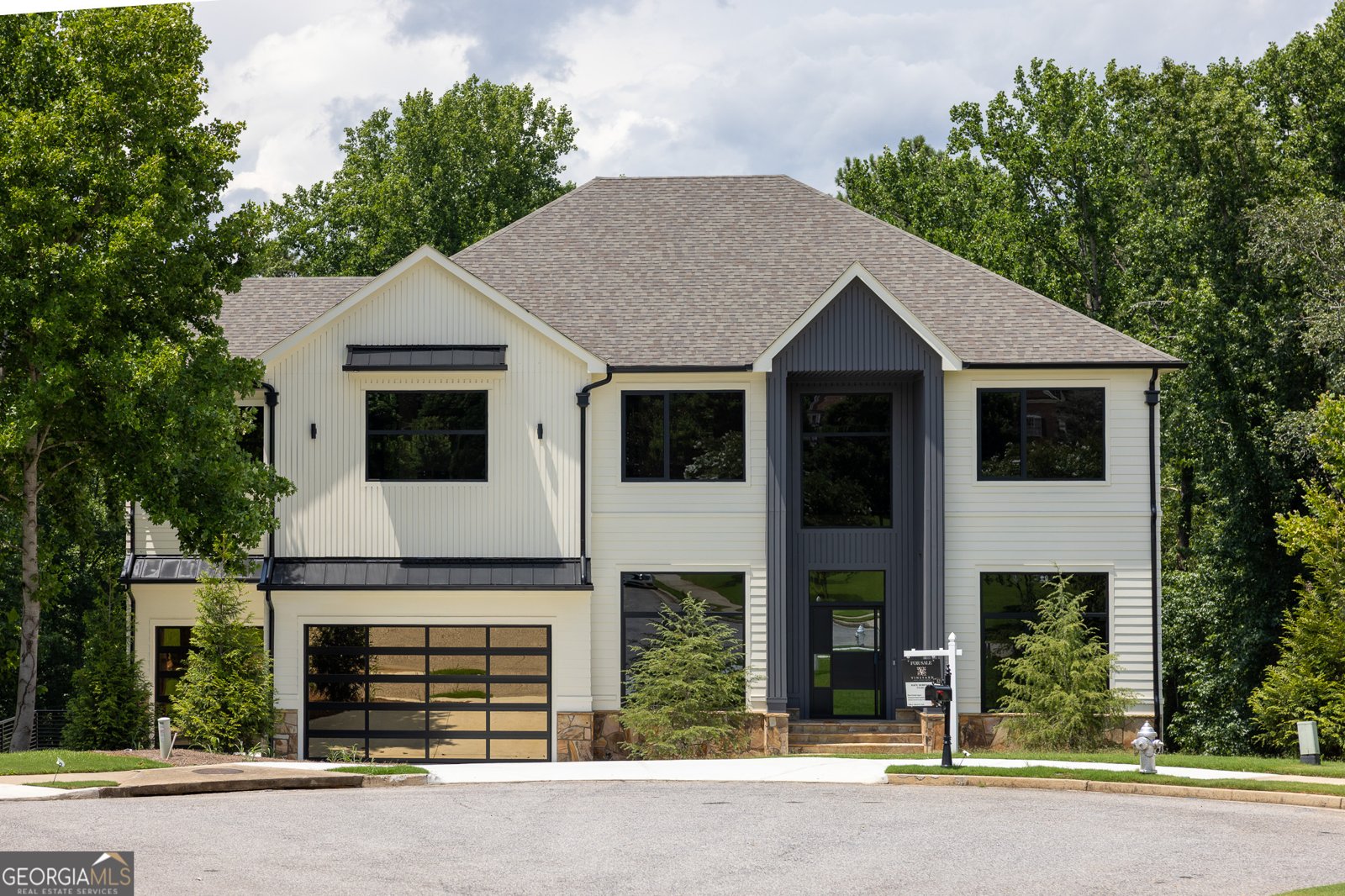 520 Heathmill Court Milton - main photo