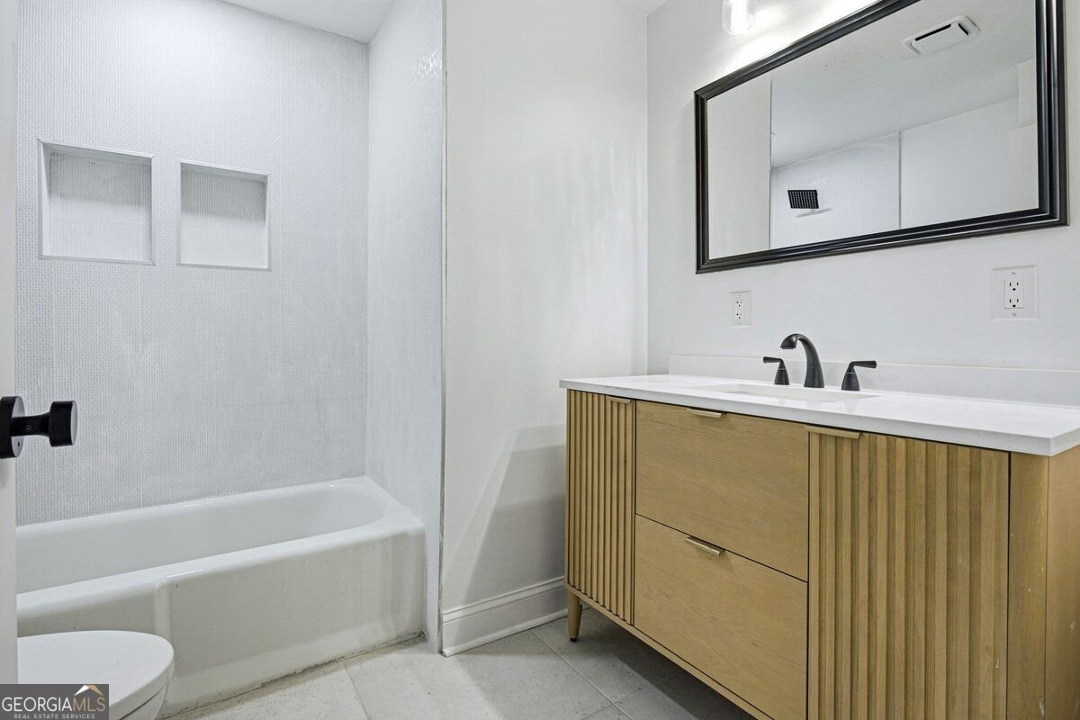 1180 Kay Terrace Conyers - Photo 18