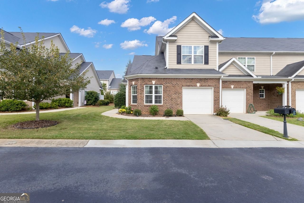172 Granite Way Newnan - main photo