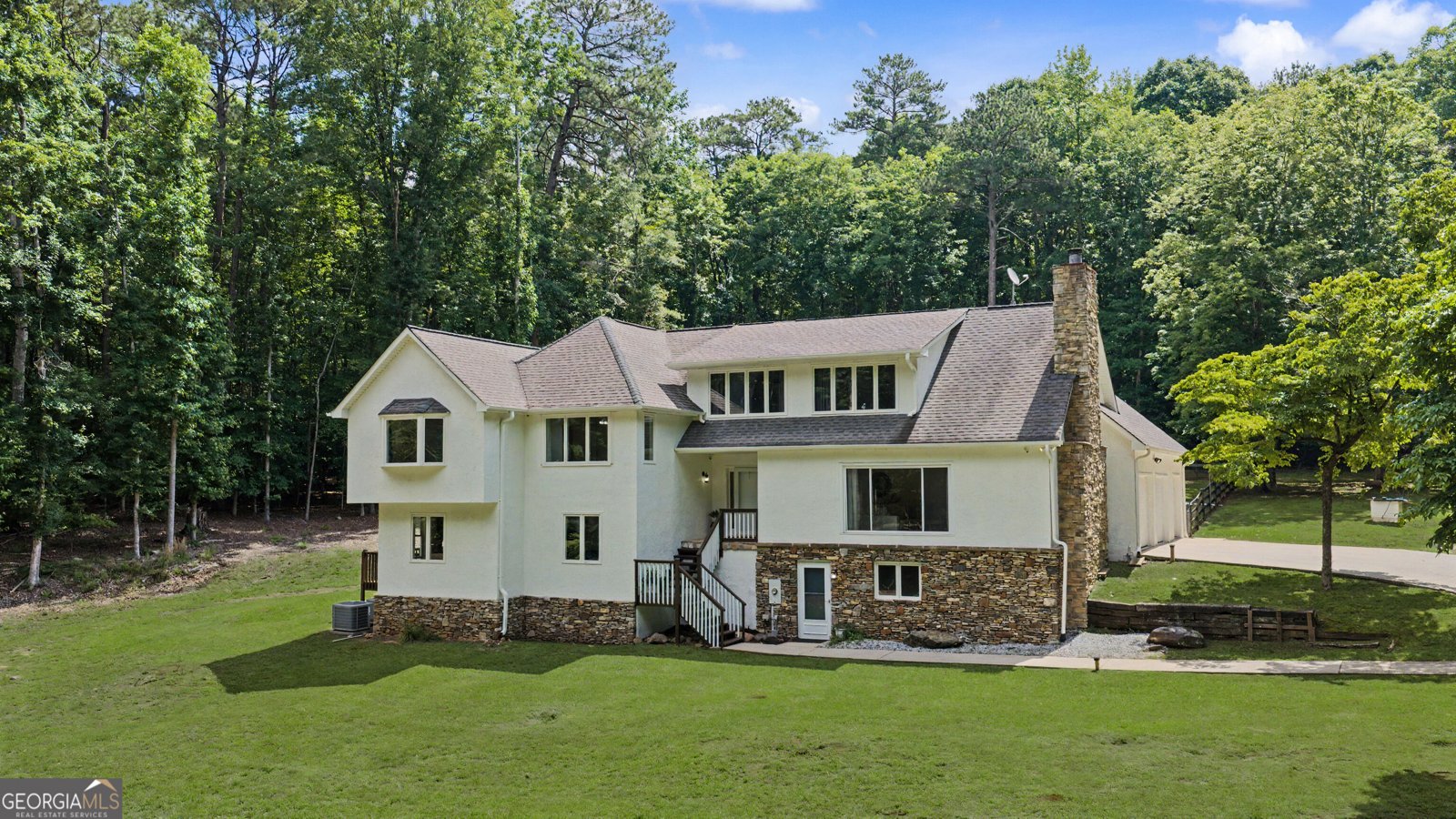360 Darren Drive Fayetteville - main photo