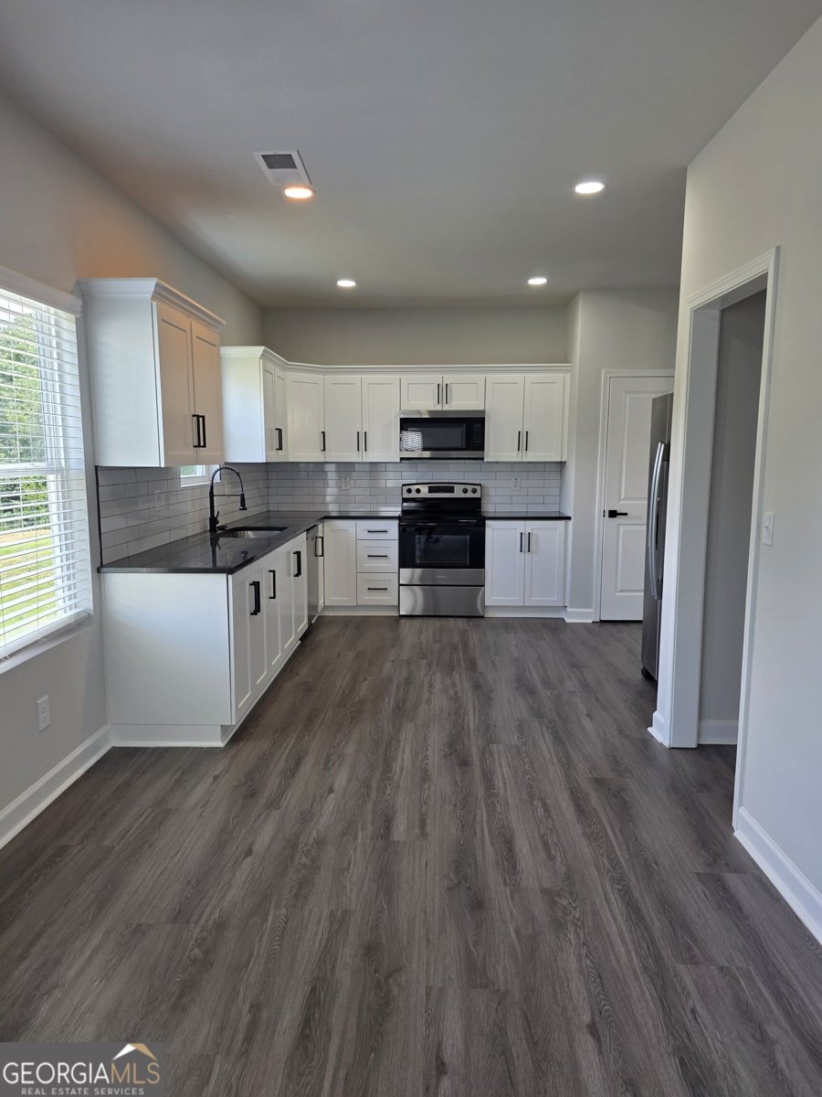 448 Hill Street Griffin - Photo 10