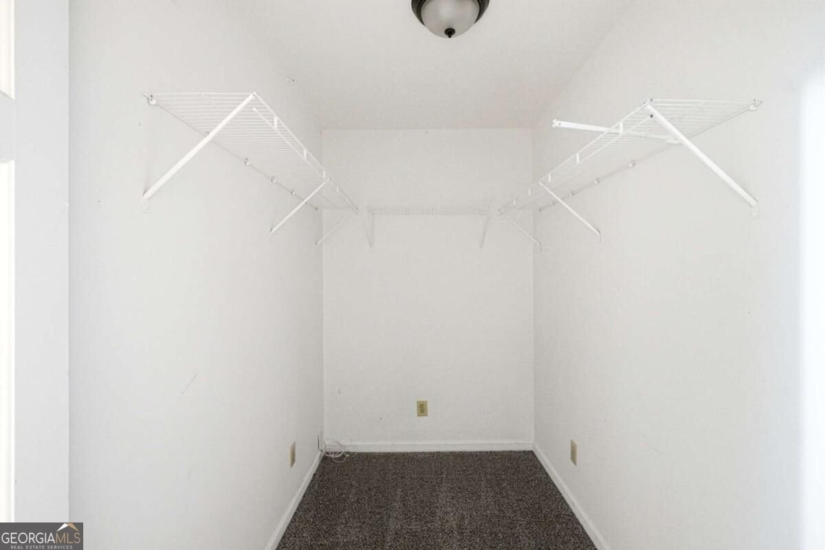 4927 Castlewood Drive Lilburn - Photo 32