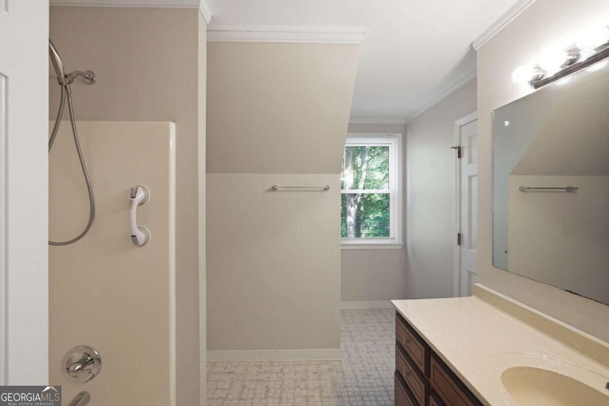 4927 Castlewood Drive Lilburn - Photo 39