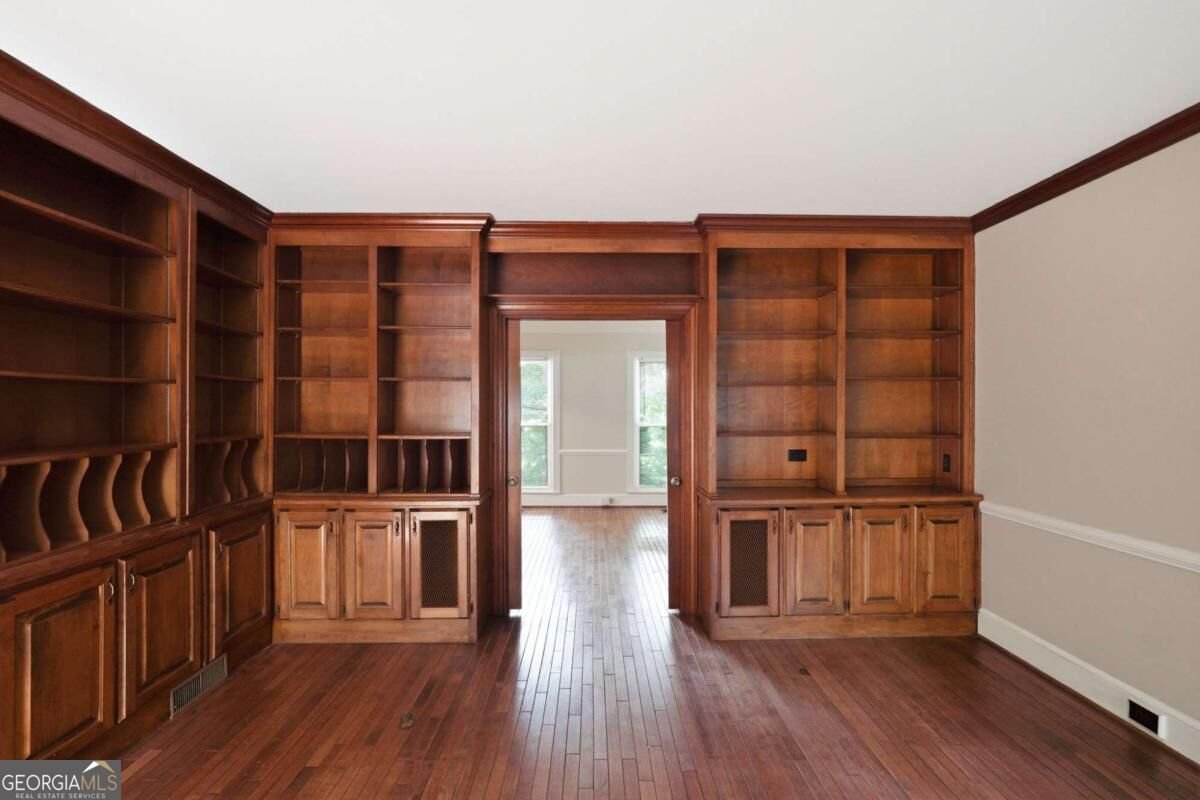 4927 Castlewood Drive Lilburn - Photo 8