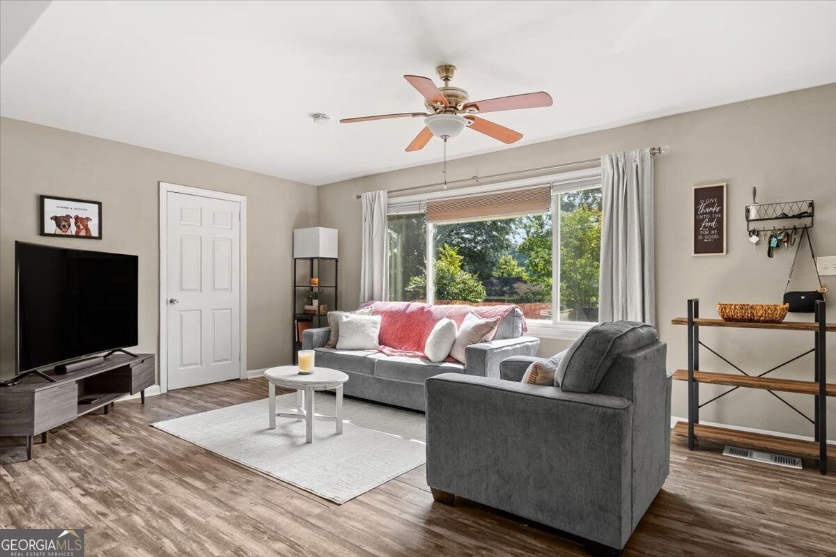 1563 Cloverdale Drive Marietta - Photo 9