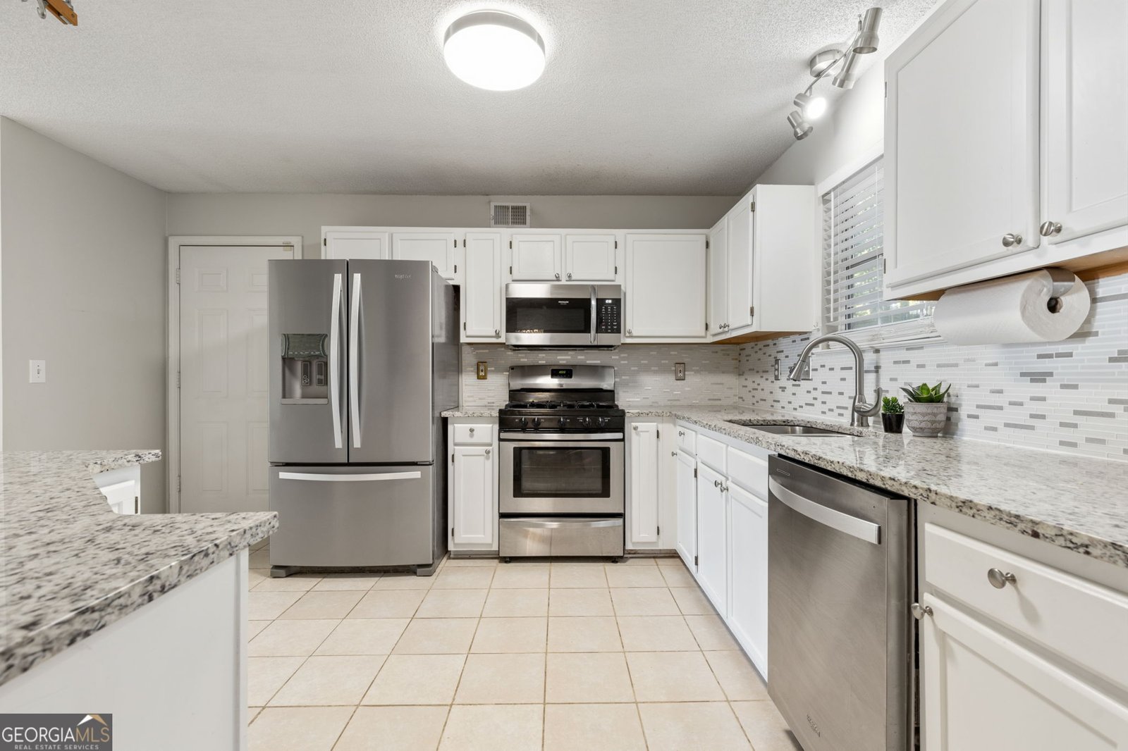 4466 High Gate Court Acworth - Photo 12