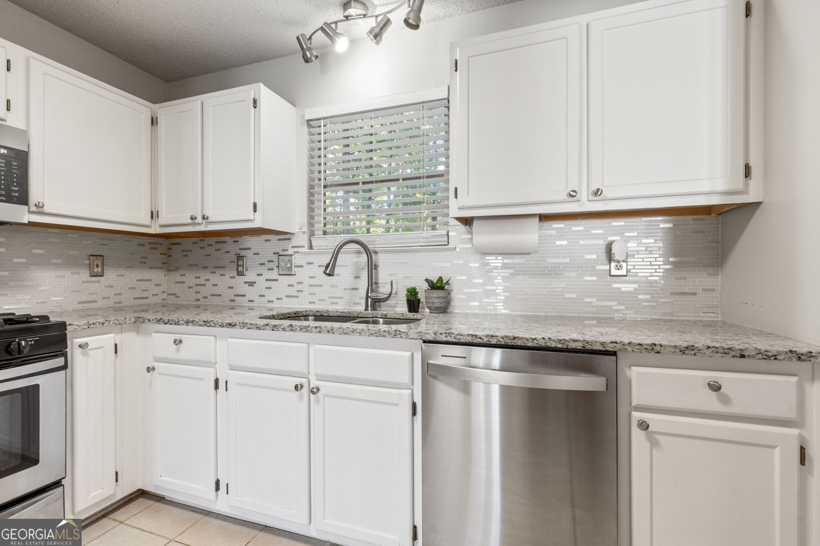 4466 High Gate Court Acworth - Photo 13