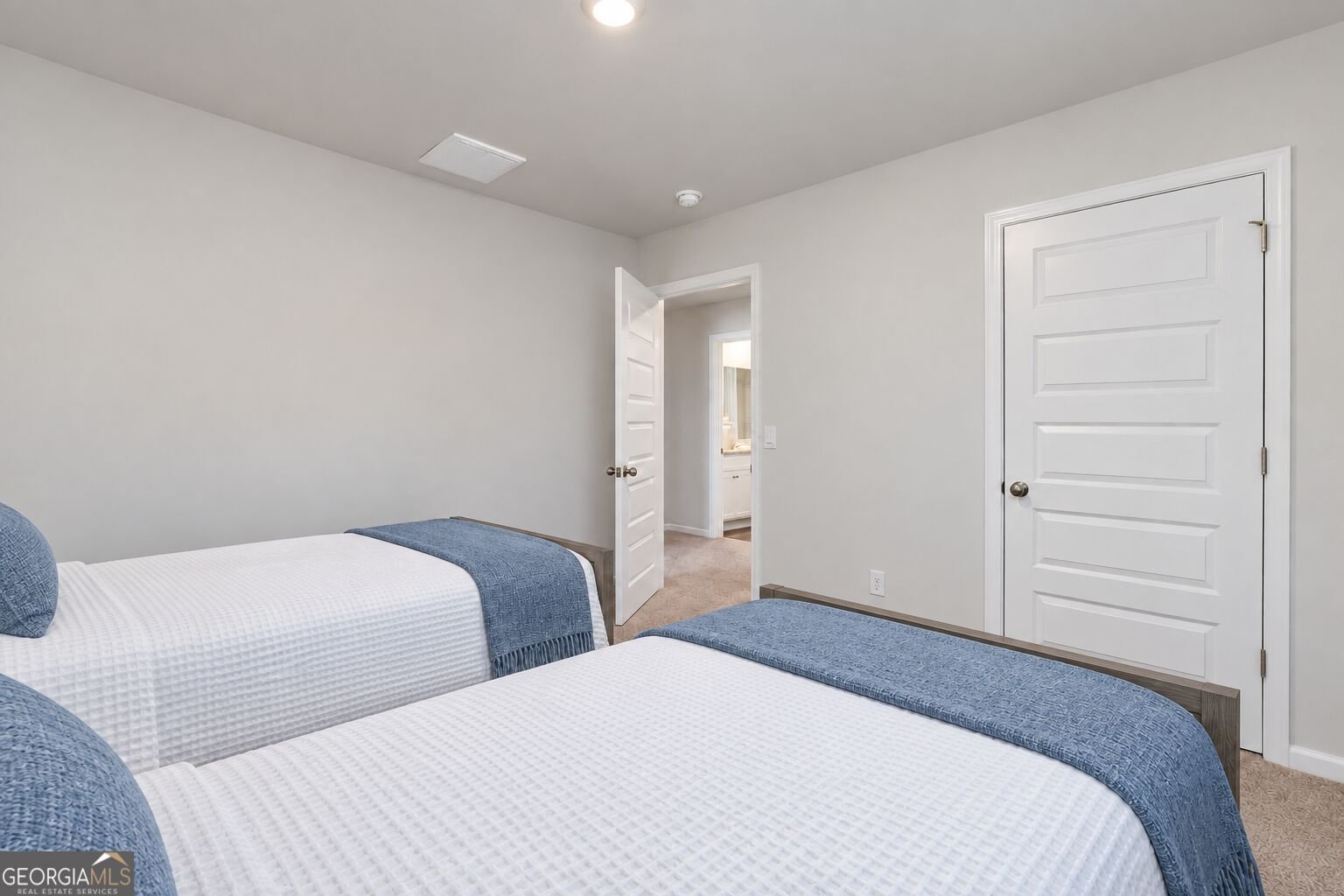 131 Ellie Way Savannah - Photo 34