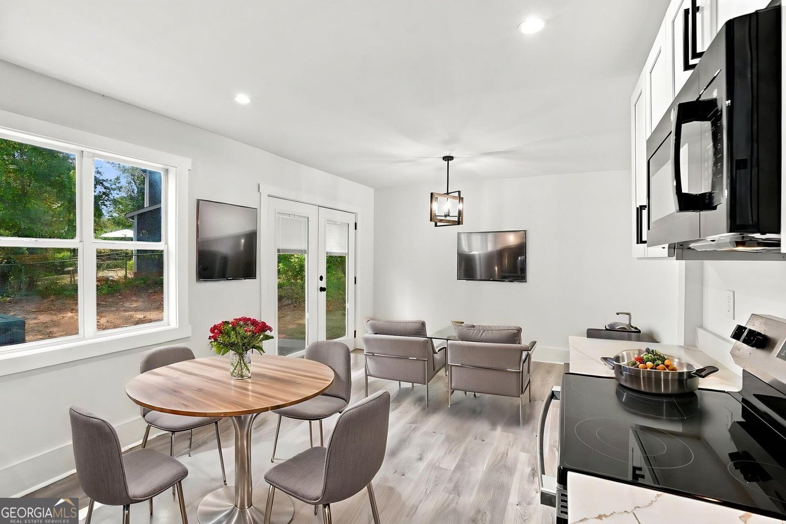5441 Forest Path Court Stone Mountain - Photo 10