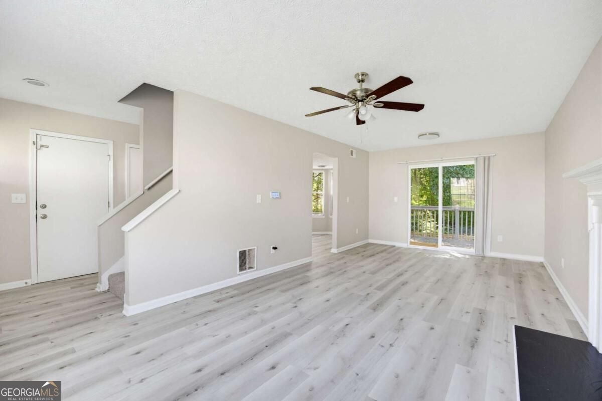 5570 Downs Way Lithonia - Photo 6