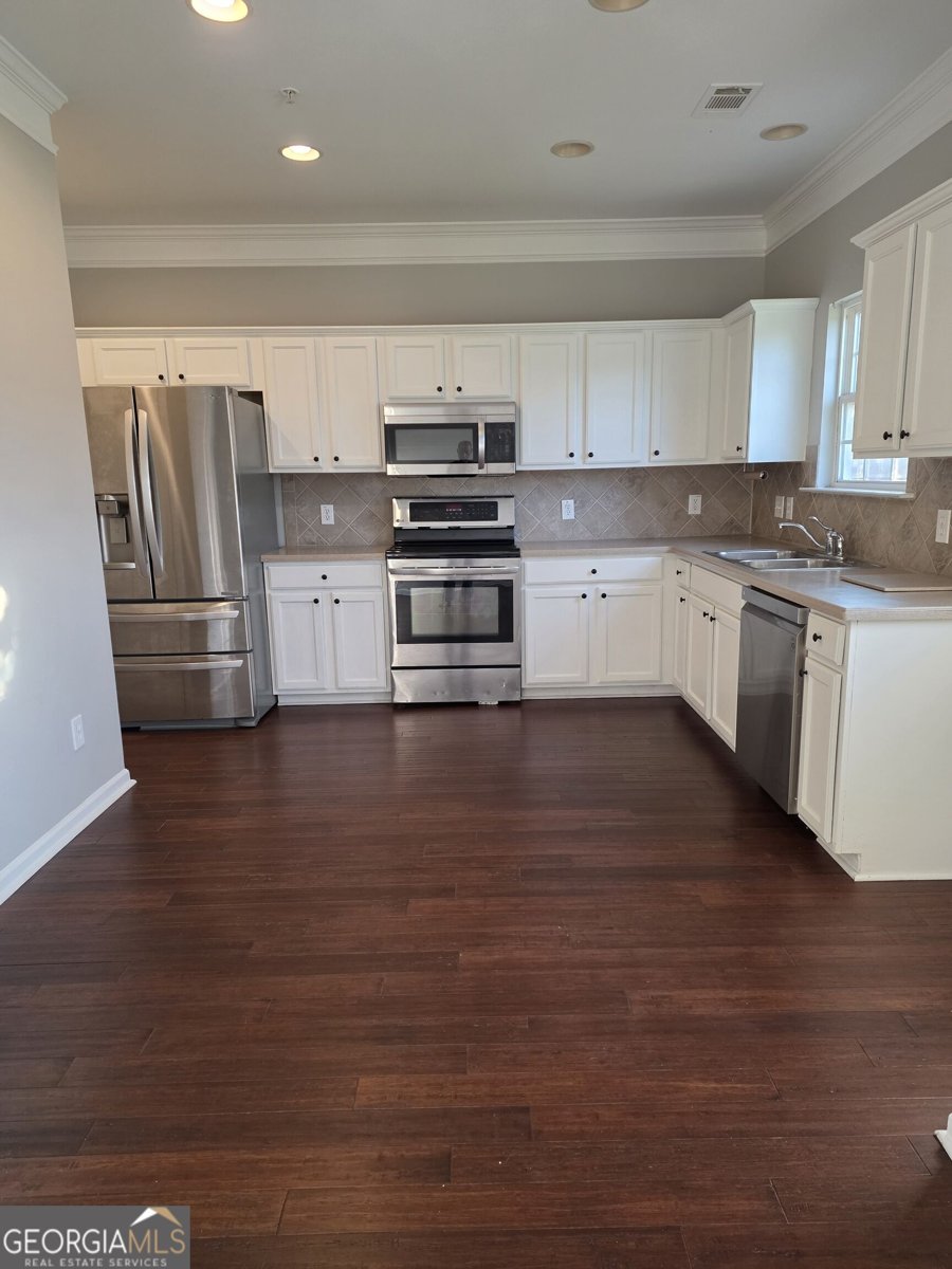 2432 Black Forest Drive Conyers - Photo 6