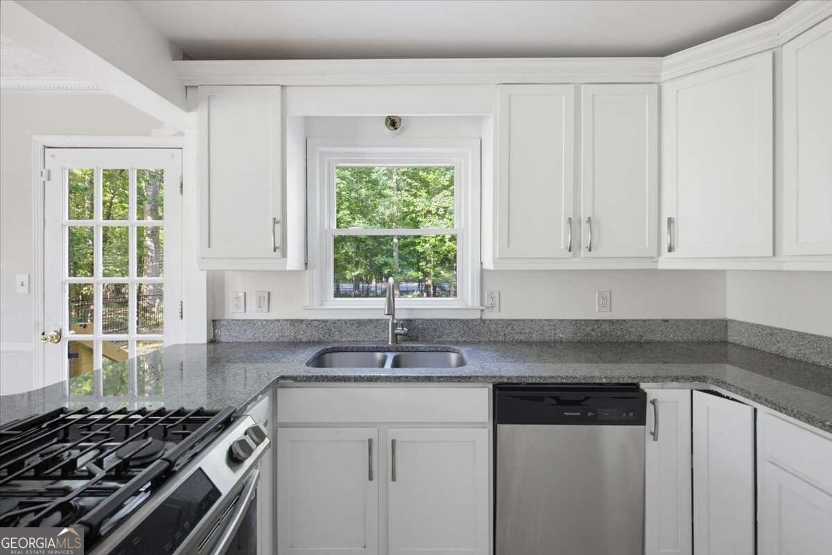 210 Groveland Drive Peachtree City - Photo 13