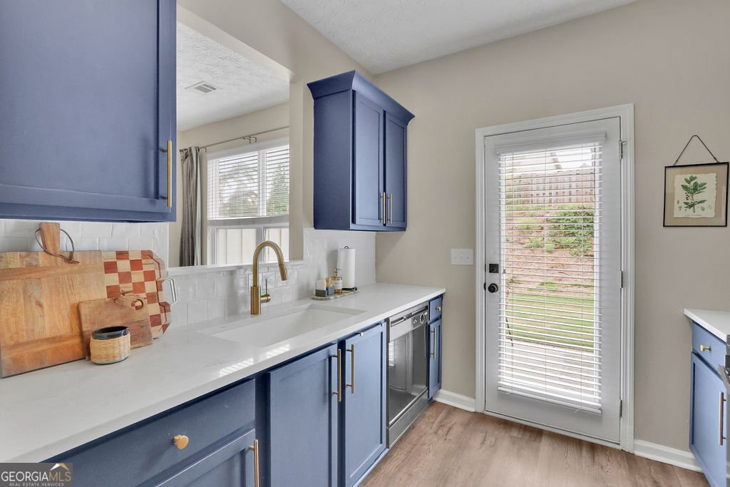 6608 Splashwater Drive Flowery Branch - Photo 6