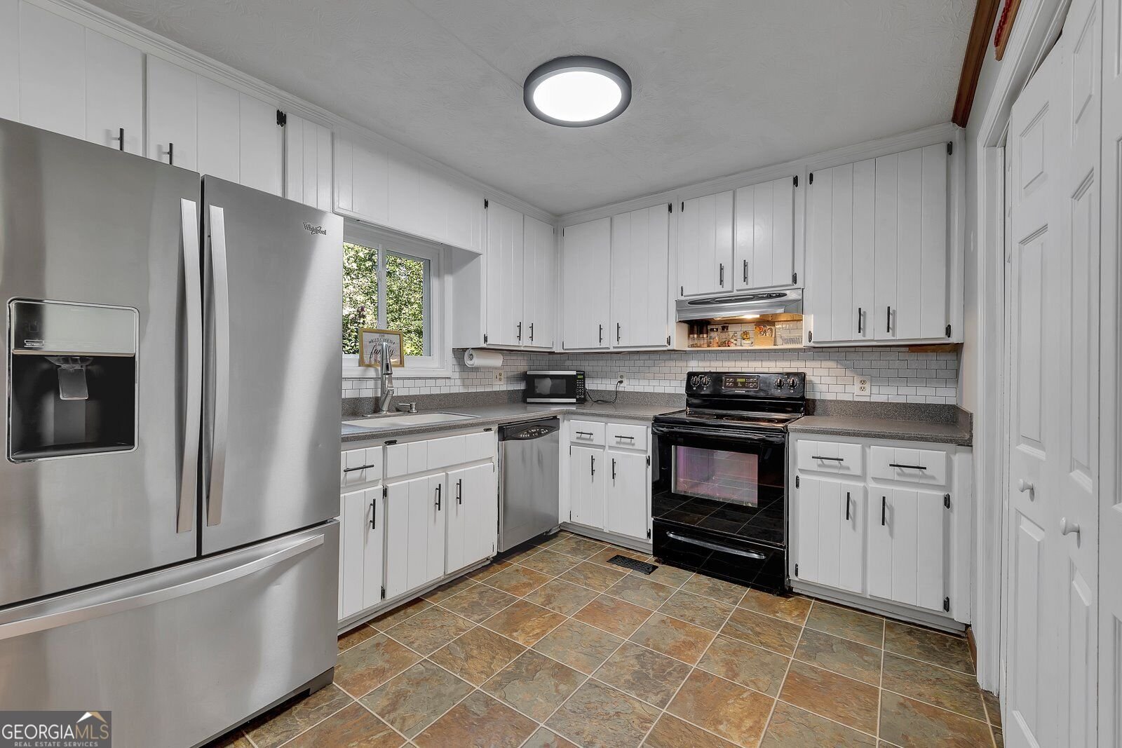 101 Holly Creek Court Woodstock - Photo 10