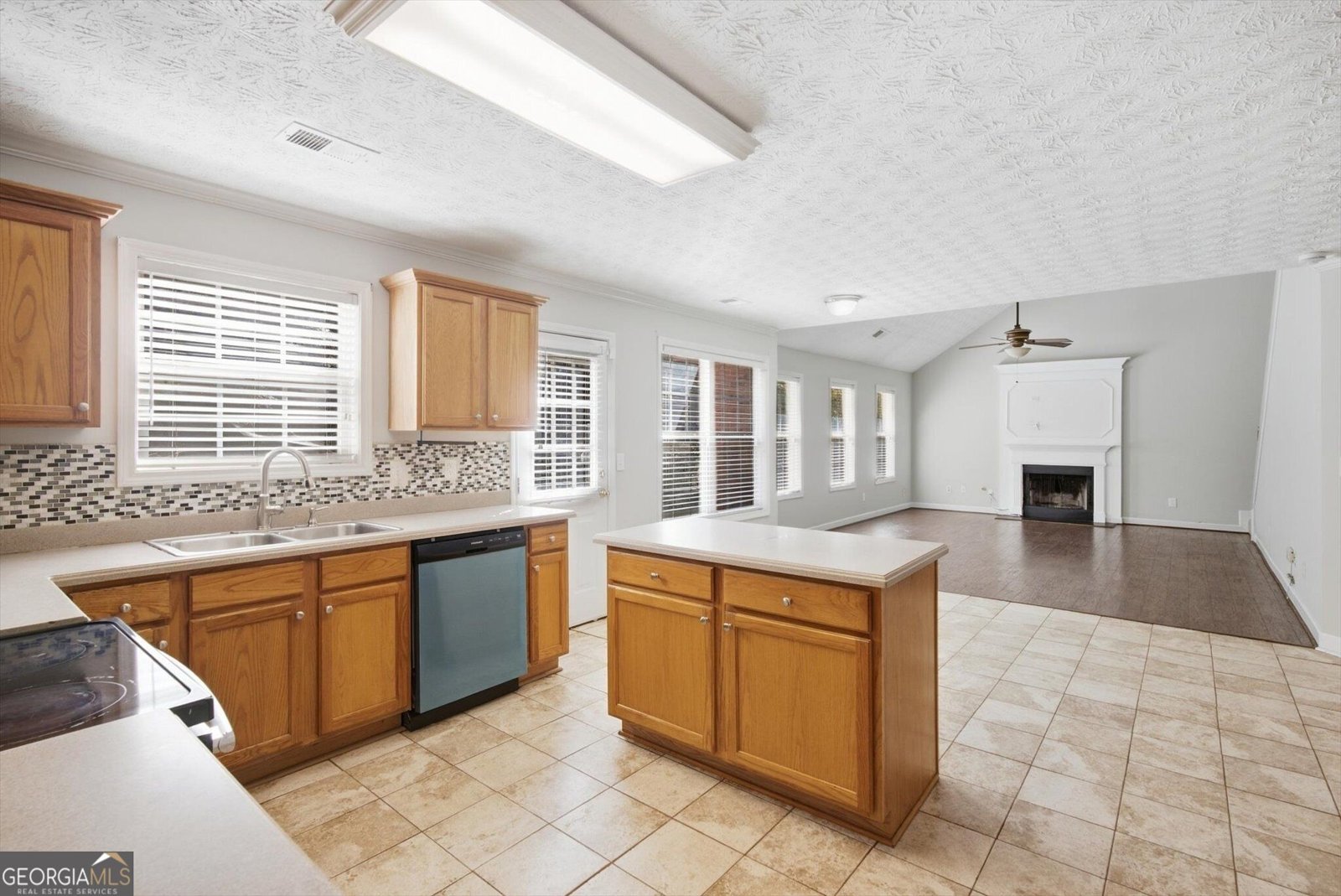 2049 Town Square Drive McDonough - Photo 15