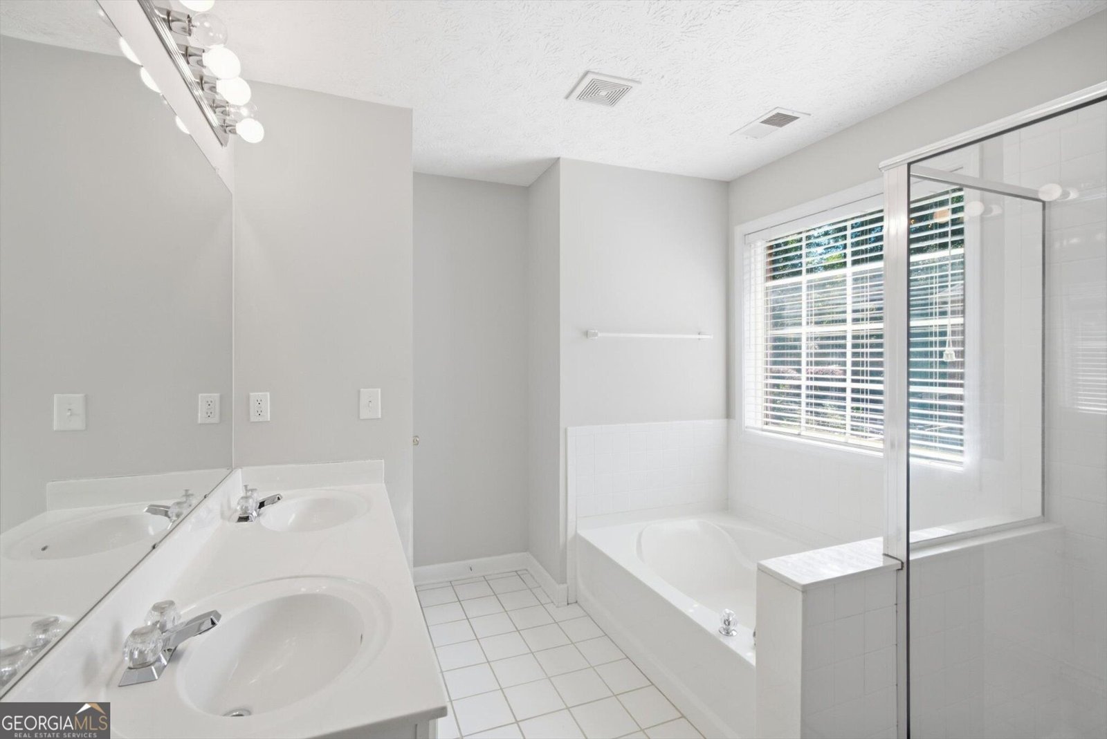 2049 Town Square Drive McDonough - Photo 30