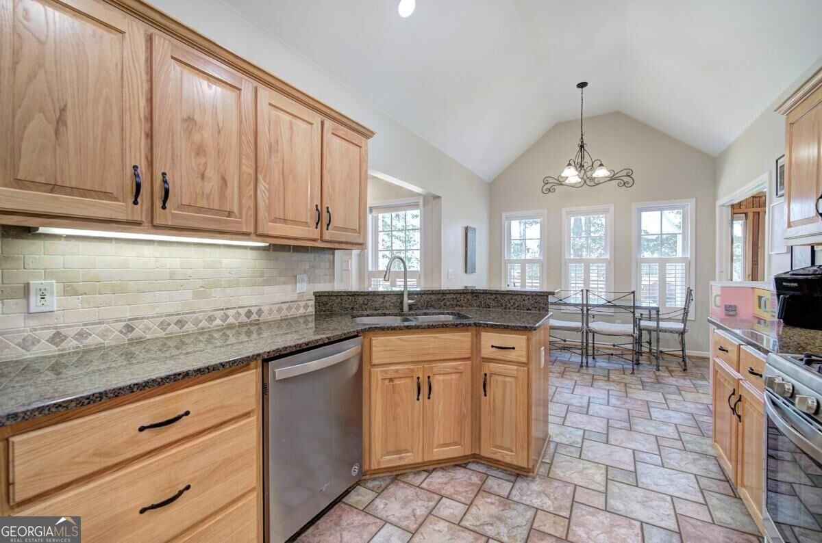 1082 Fieldstone Drive Canton - Photo 17