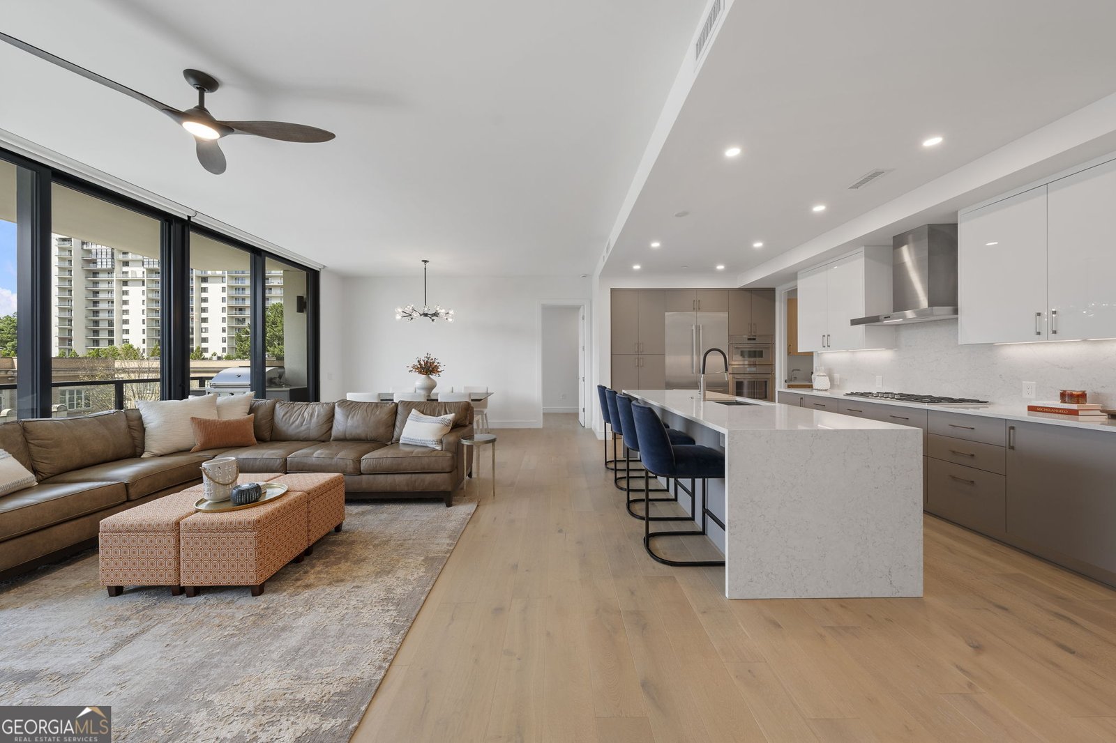 2425 Peachtree Road Atlanta - main photo