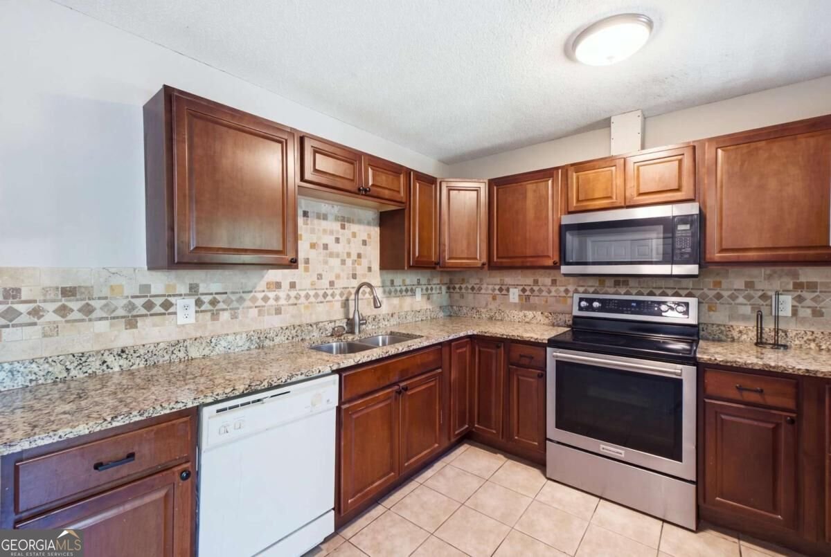 104 Twin Oaks Drive Calhoun - Photo 9