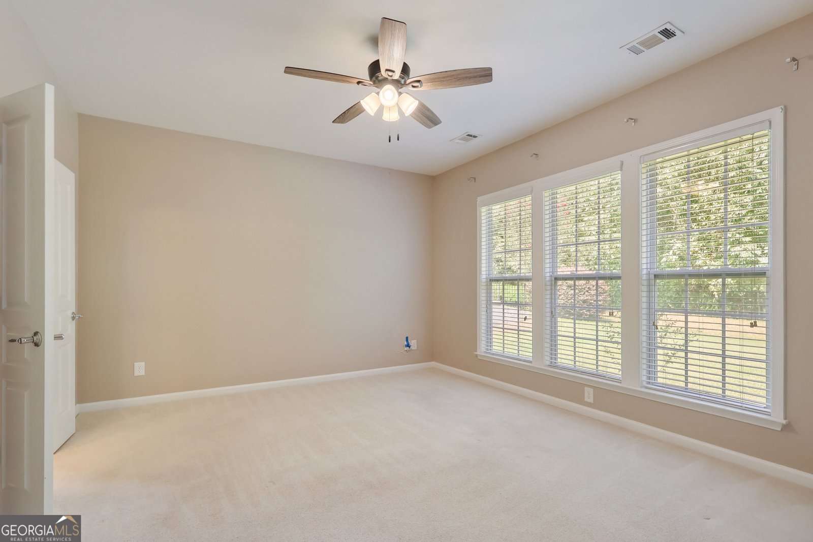 127 Begonia Court Griffin - Photo 15
