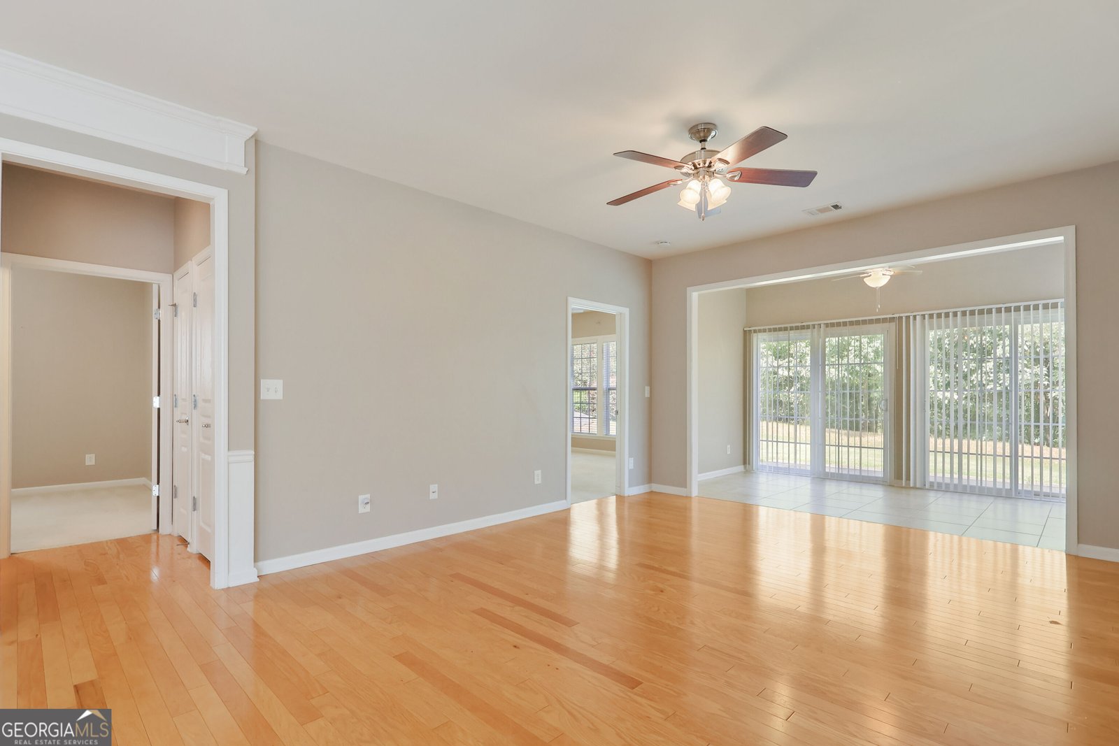 127 Begonia Court Griffin - Photo 6