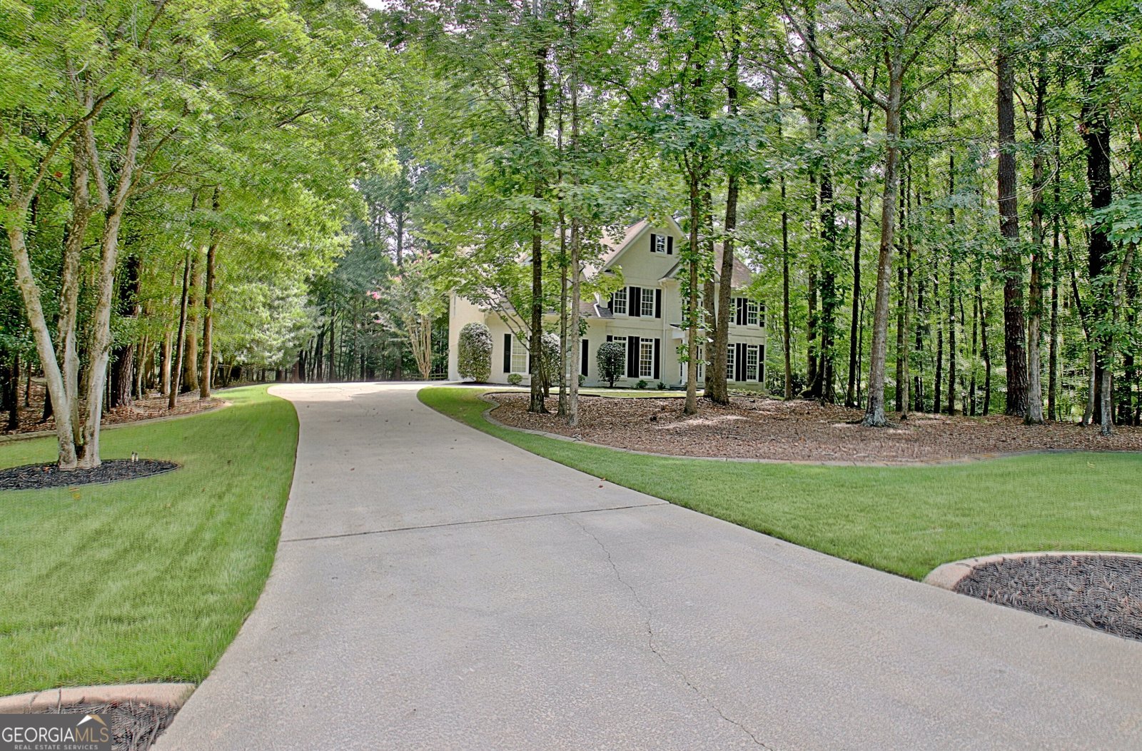 255 Inverness Shores Drive Fayetteville - main photo