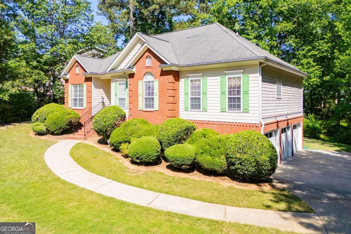 1294 Windsor Glen Drive Douglasville - main photo