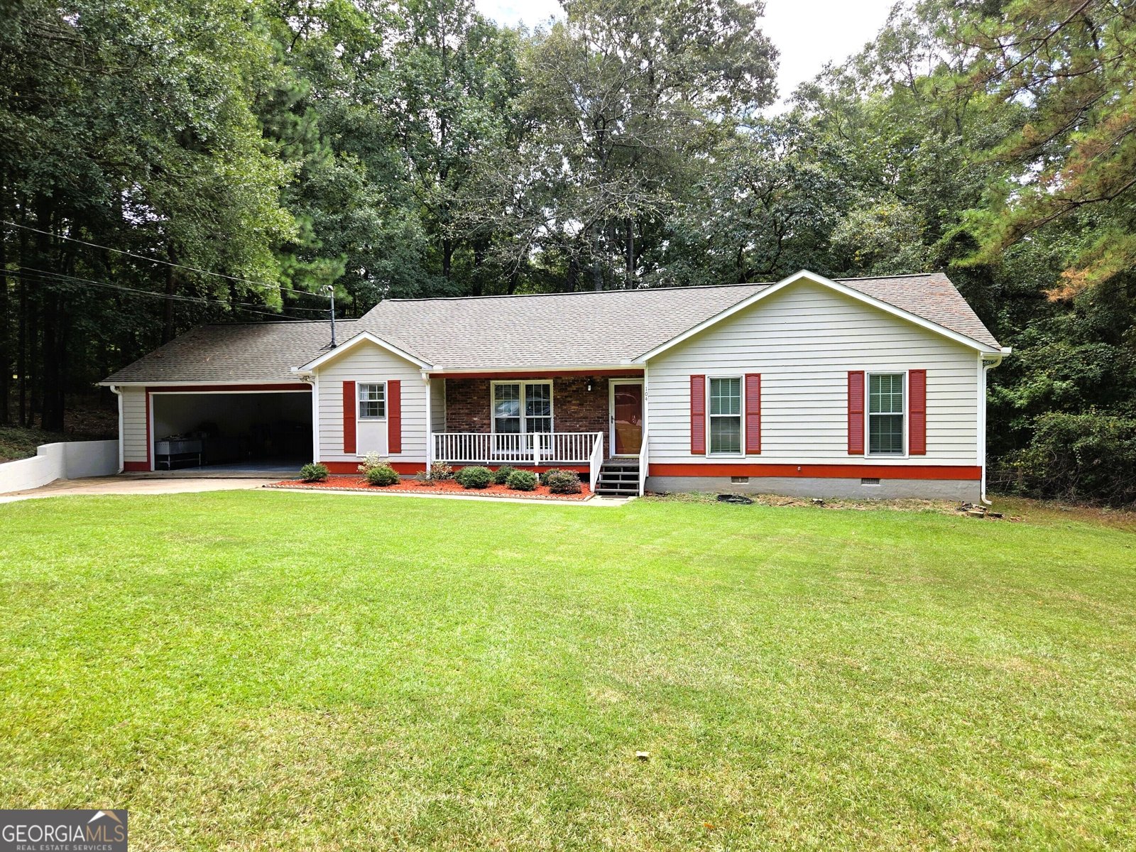 104 Cedar Creek Court Lagrange - main photo