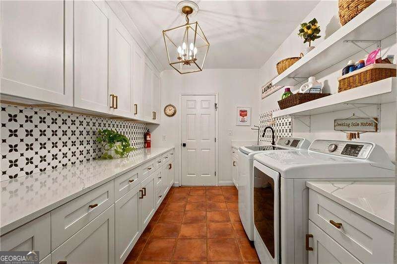 8180 Innsbruck Drive Sandy Springs - Photo 18
