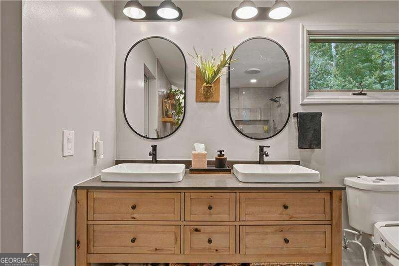 8180 Innsbruck Drive Sandy Springs - Photo 32