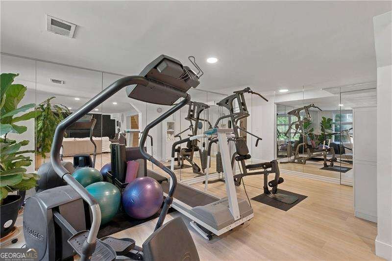 8180 Innsbruck Drive Sandy Springs - Photo 38