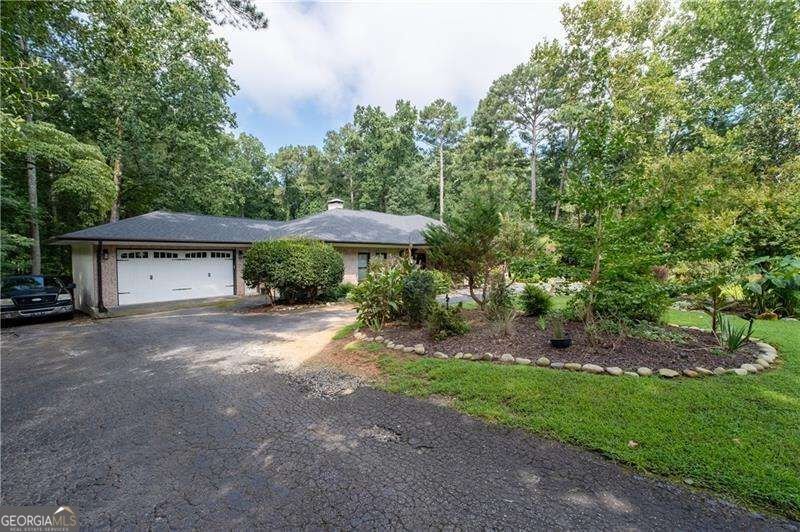 8180 Innsbruck Drive Sandy Springs - Photo 6