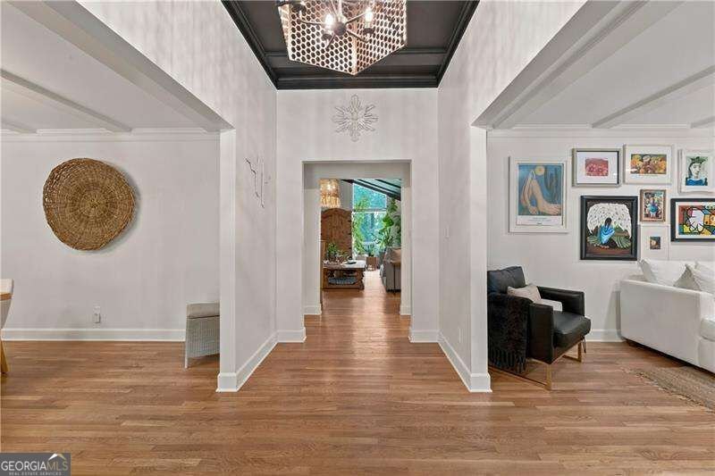 8180 Innsbruck Drive Sandy Springs - Photo 7