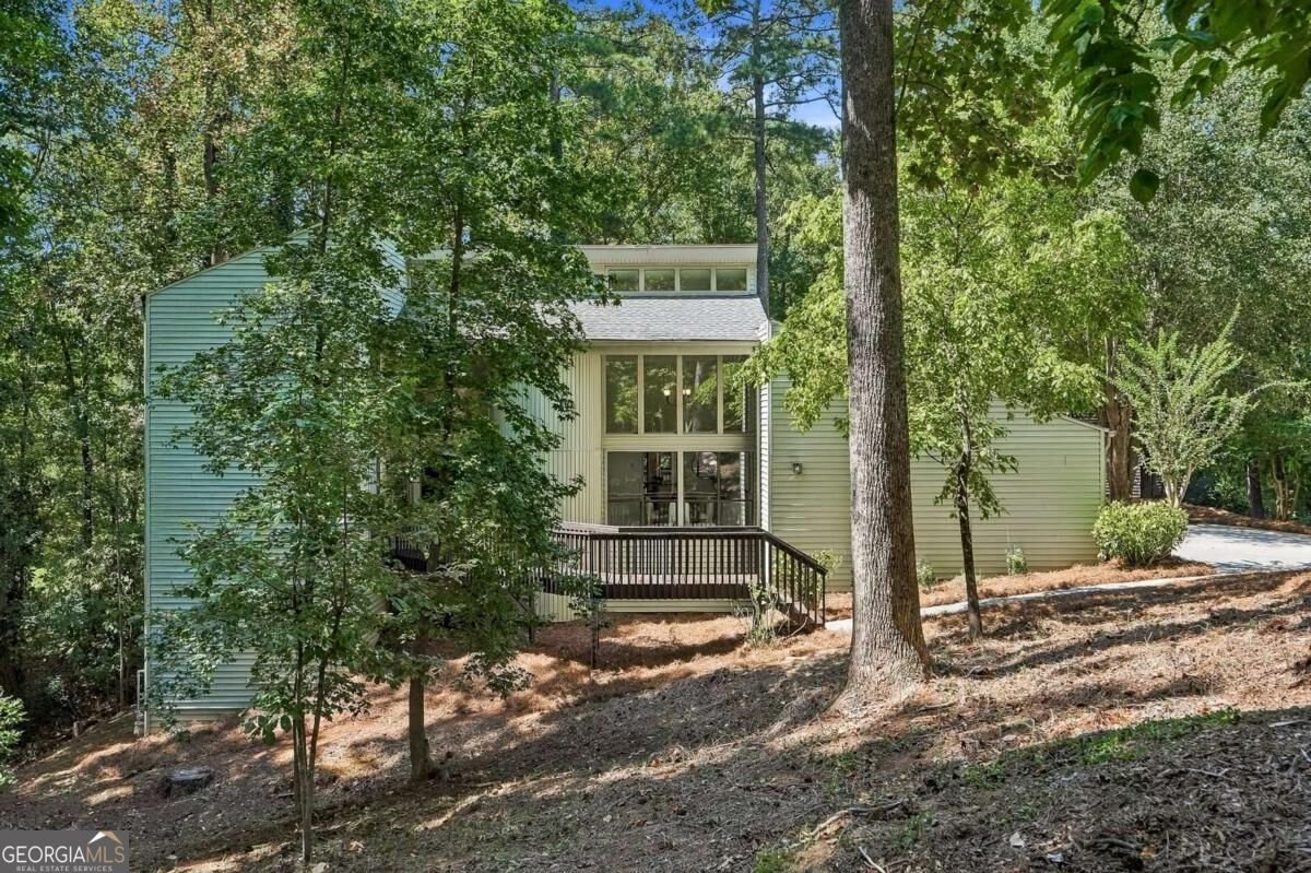 8810 North Mount Drive Alpharetta - main photo