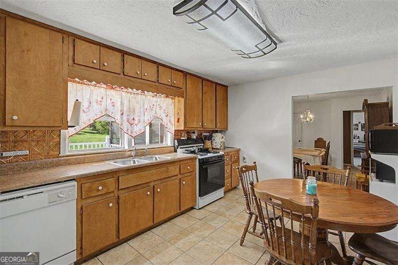 326 Old Cassville White Road Cartersville - Photo 11