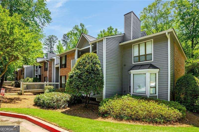521 Warm Springs Circle Roswell - Photo 16