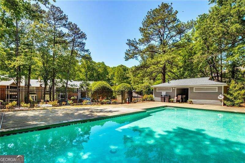 521 Warm Springs Circle Roswell - Photo 19