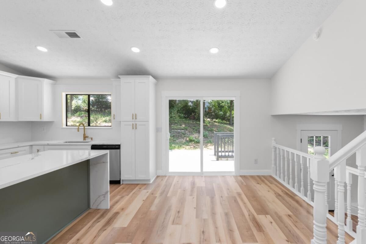 847 Half Moon Hollow Lilburn - Photo 8