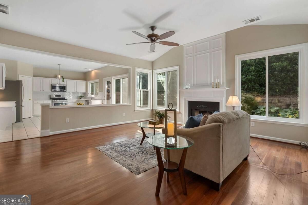 2420 Greyhurst Way Smyrna - Photo 16