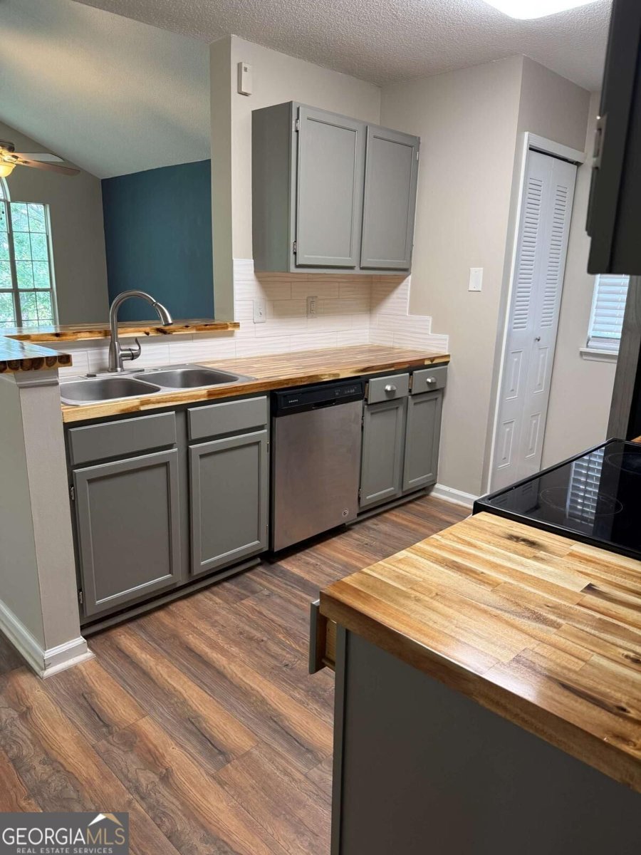 1018 Sandy Lane Drive Alpharetta - Photo 10