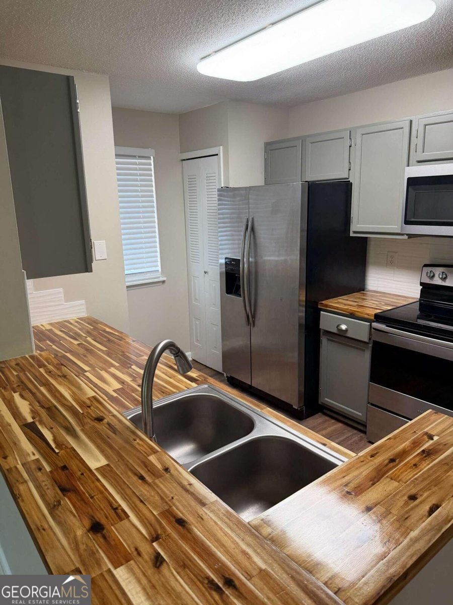 1018 Sandy Lane Drive Alpharetta - Photo 8