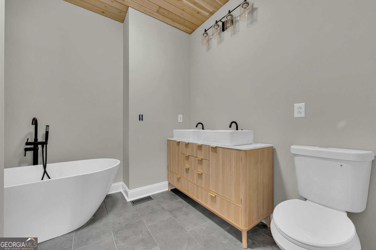 583 Sarijon Road Hartwell - Photo 24
