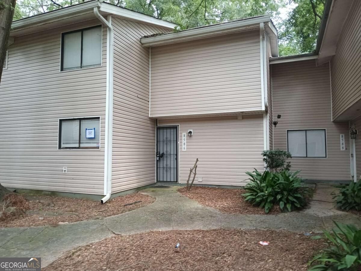 8586 Creekwood Way Jonesboro - main photo