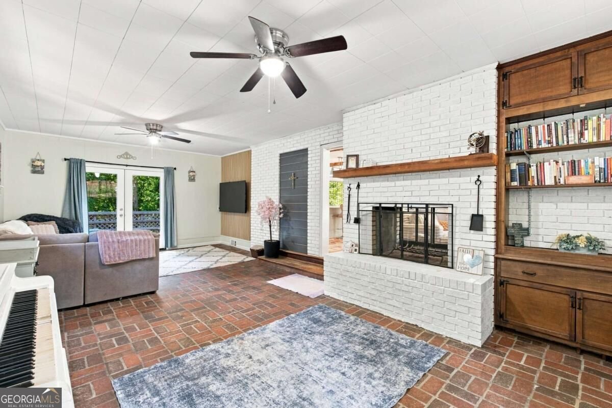613 Holly Drive Gainesville - Photo 12