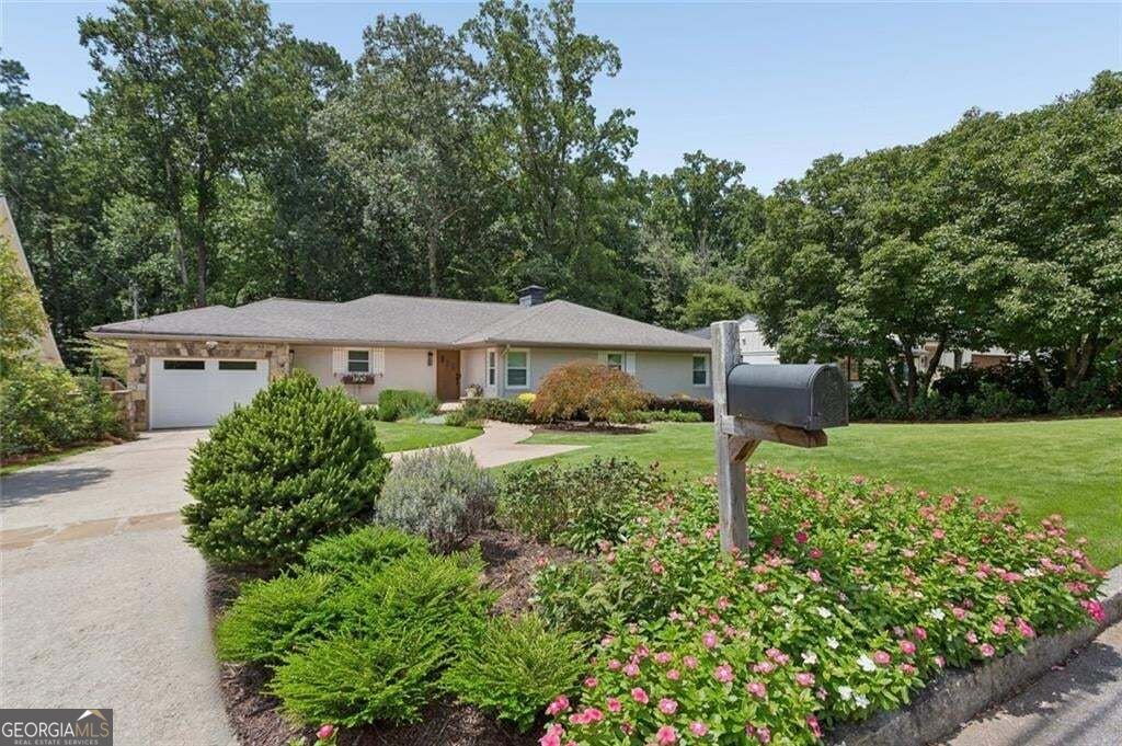 2970 Rockingham Drive Atlanta - main photo