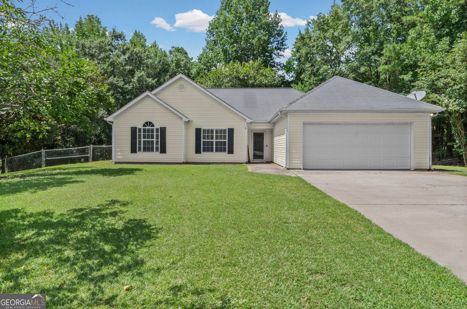 120 Hemlock Drive Newnan - main photo