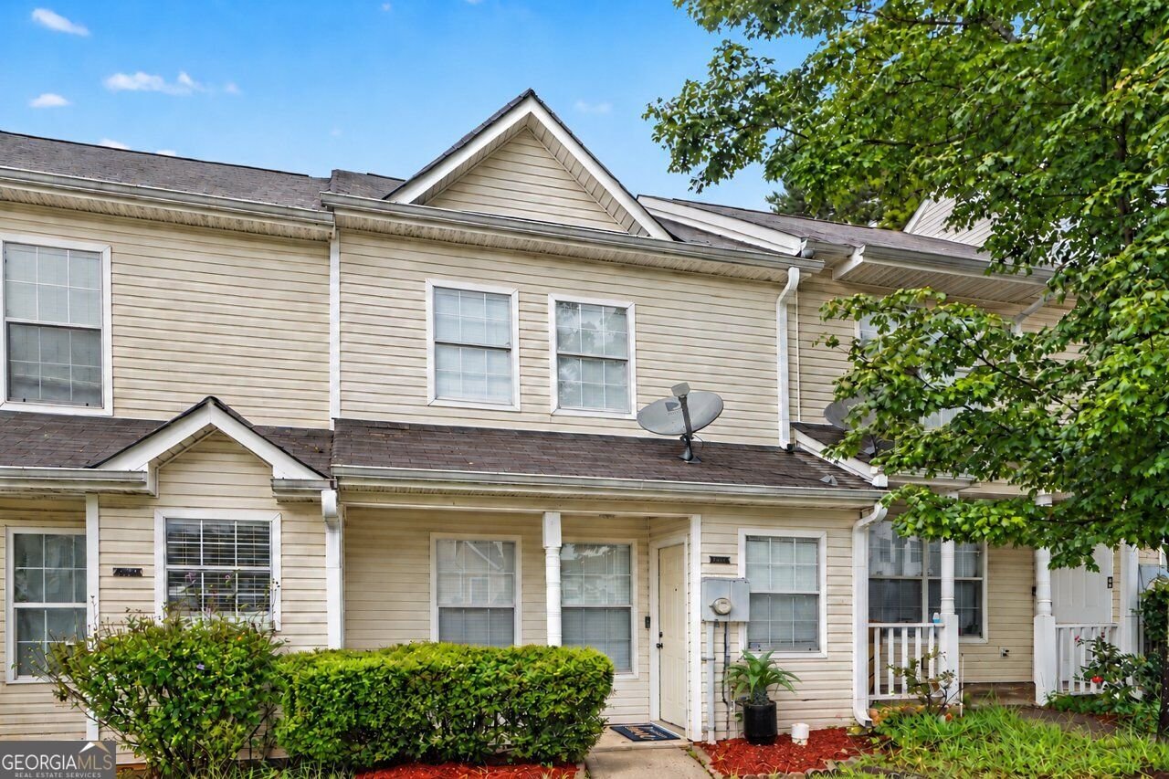 5955 Sherwood Trace Lithonia - main photo