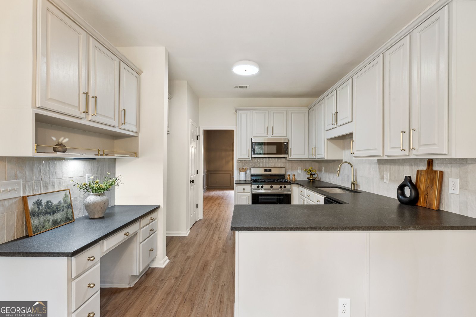 5500 Arrowind Road Lilburn - Photo 10